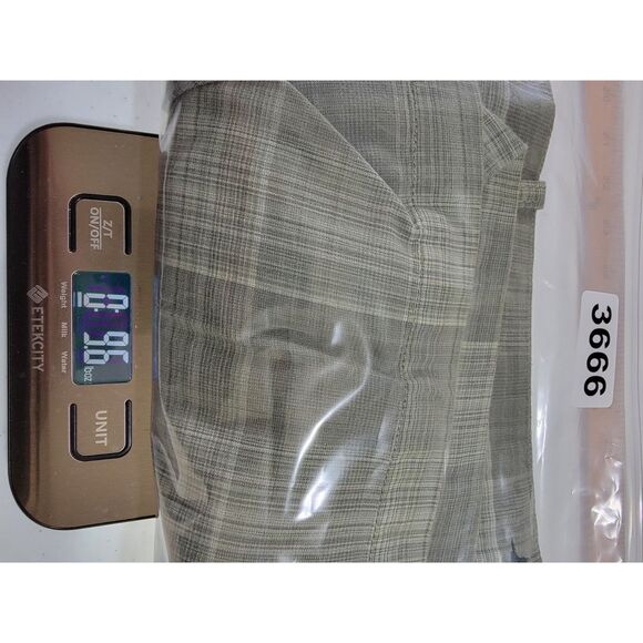 Tommy Bahama Men's Green Plaid Shorts - sz 36 - Picture 7 of 7